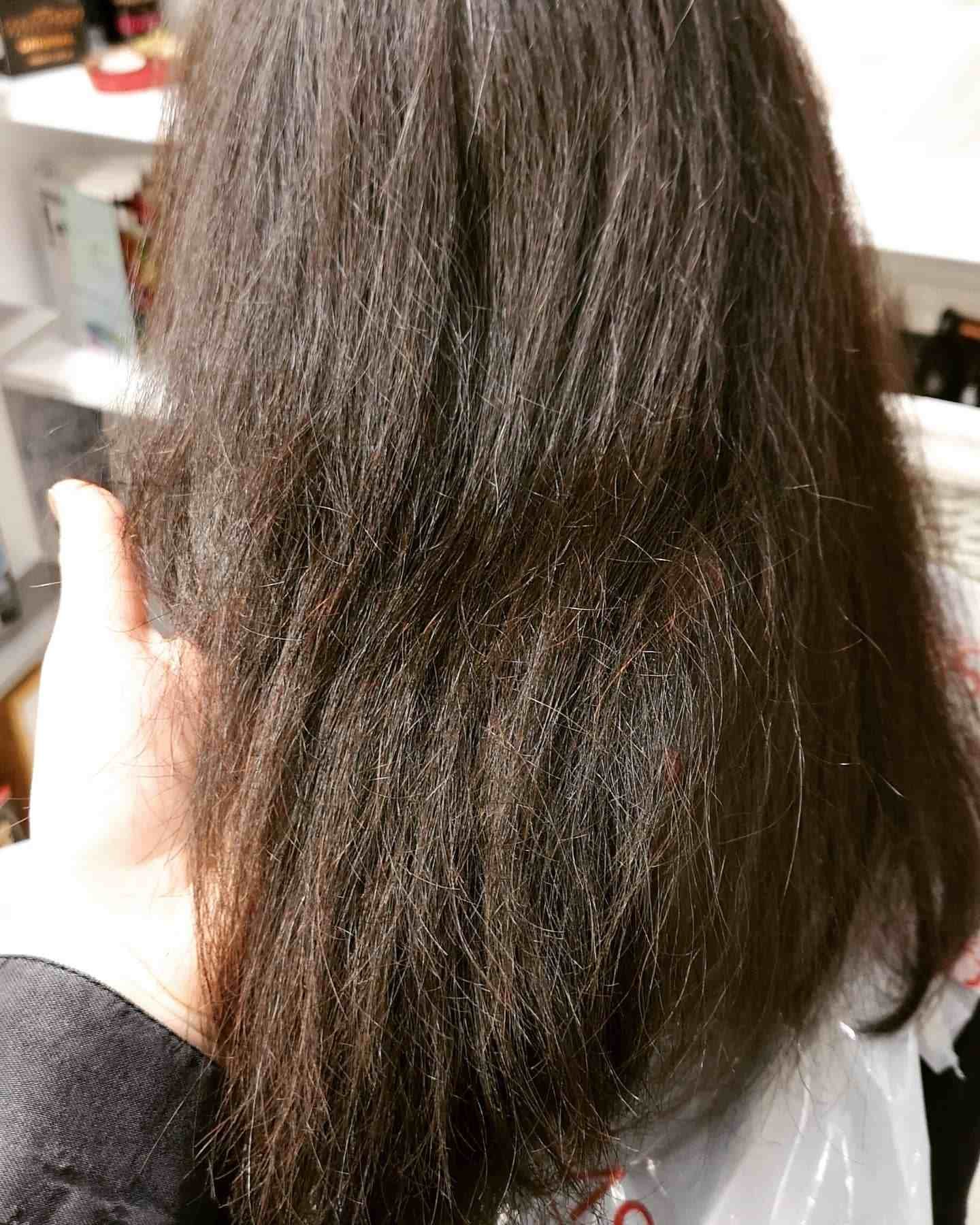 Prije tretmana Colour mask – stanje kose prije privremene promjene nijanse u Beauty Studiju Vitalis Zagreb